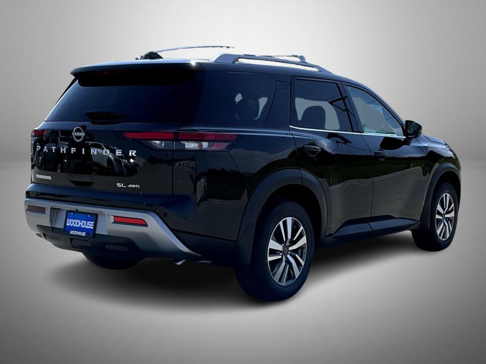2025 Nissan Pathfinder SL photo 3
