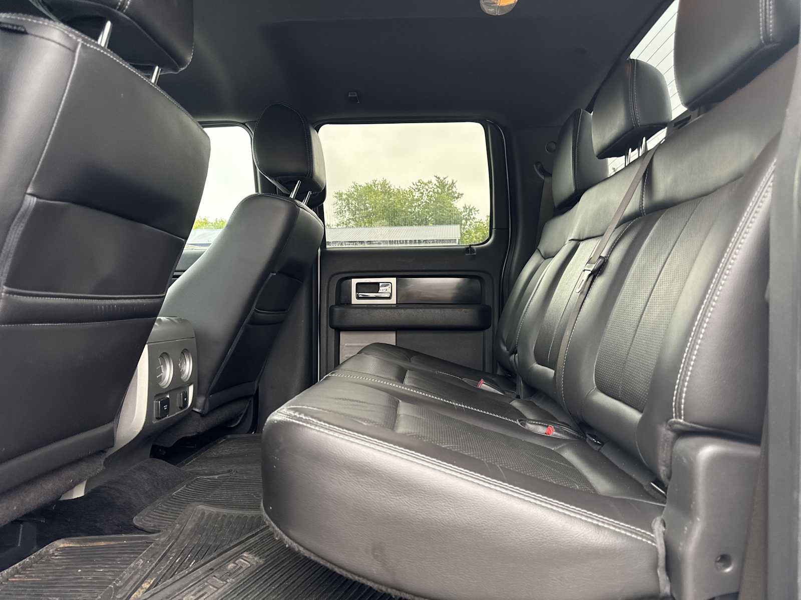 2012 Ford F-150 FX4 photo 32