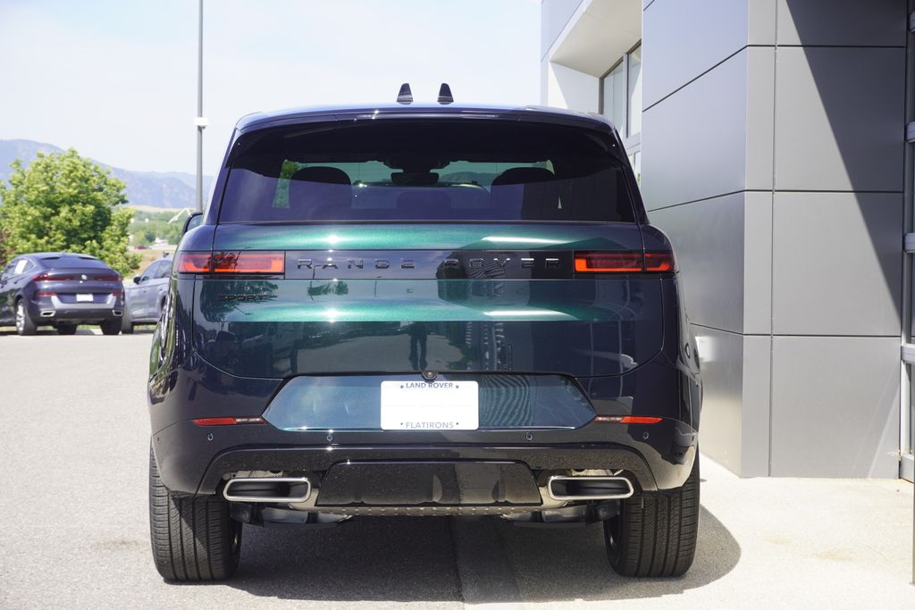 2025 Land Rover Range Rover Sport SE photo 4