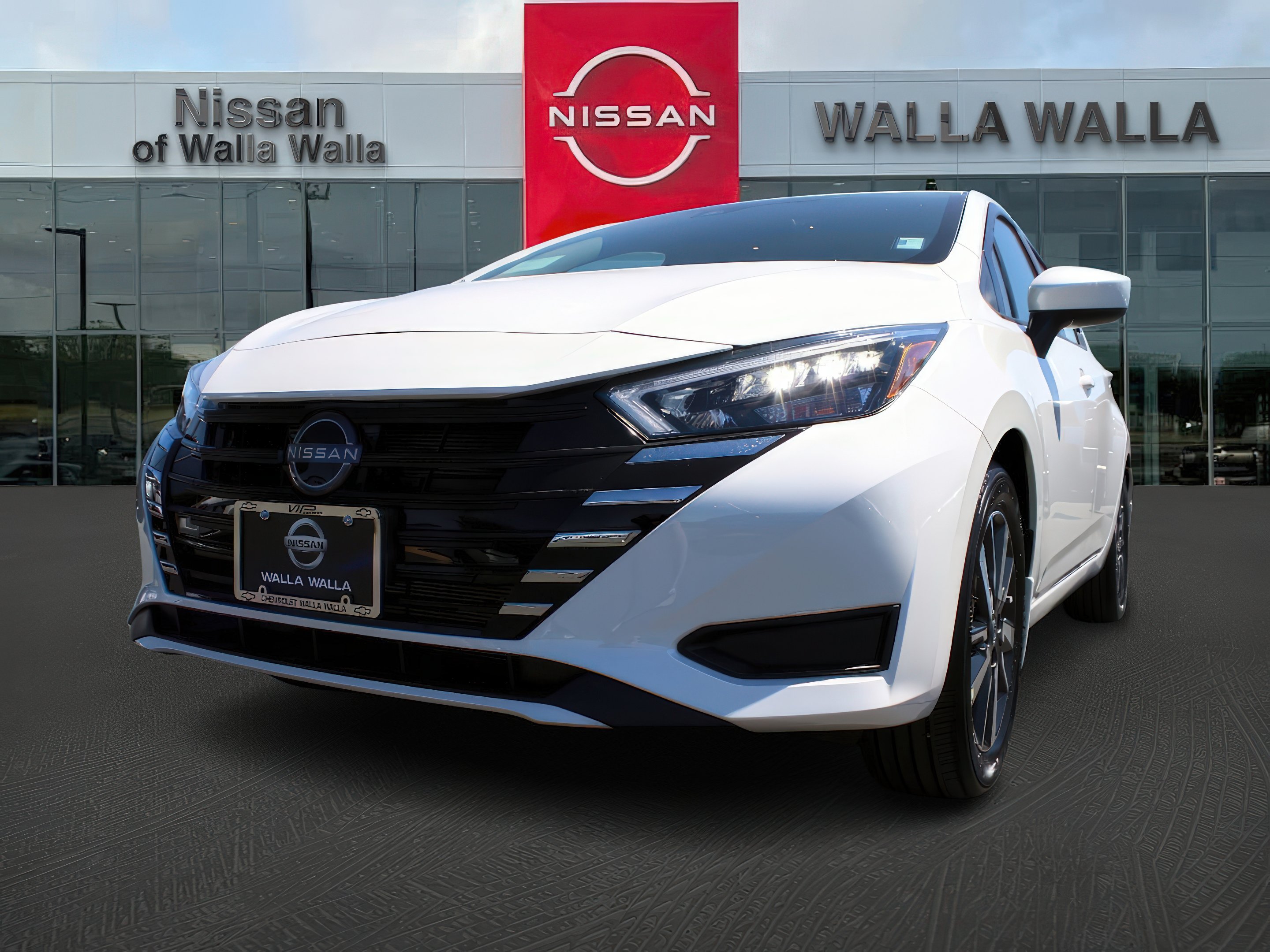 2025 Nissan Versa SV photo 32