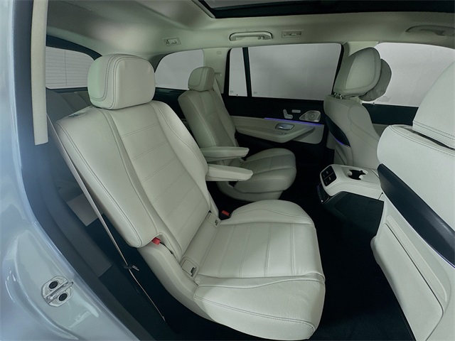 2026 Mercedes Benz GLS 450 4MATIC photo 27
