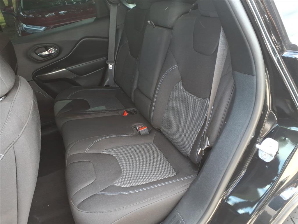 2020 Jeep Cherokee Latitude photo 6