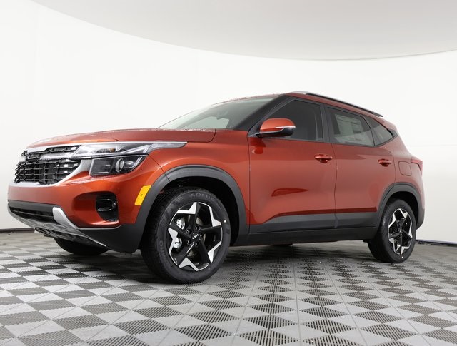 2025 Kia Seltos S's photo