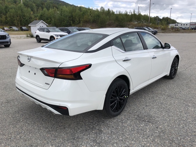 2025 Nissan Altima 2.5 SV photo 3