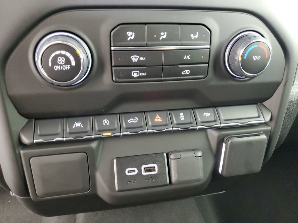 2025 Chevrolet Silverado 1500 Custom photo 14