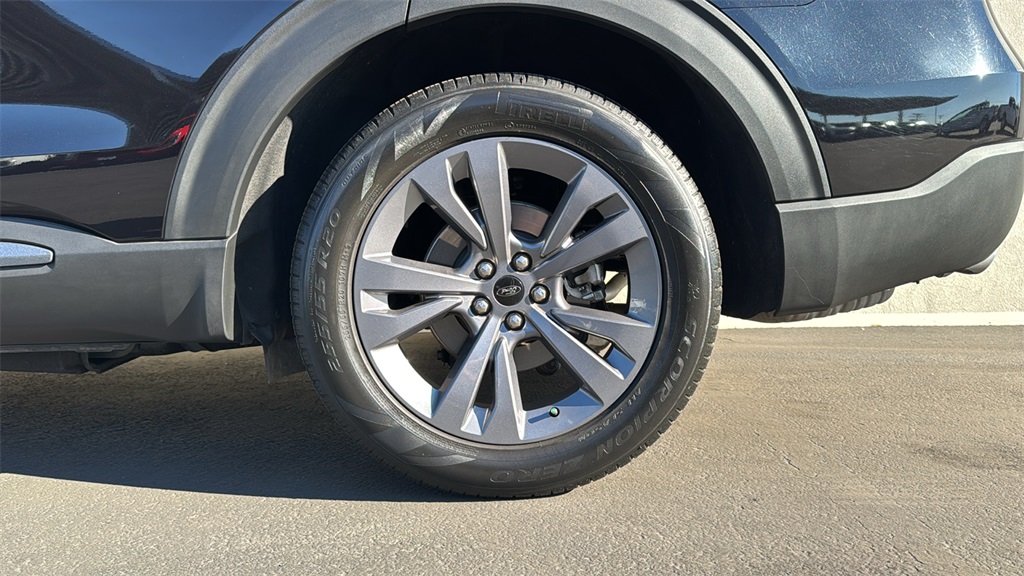 2022 Ford Explorer XLT photo 6