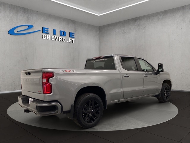 2024 Chevrolet Silverado 1500 RST photo 2