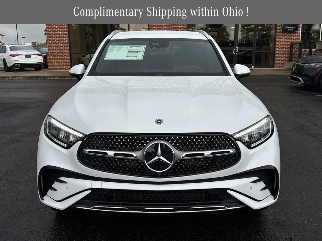 2025 Mercedes Benz GLC 300 4MATIC photo 2