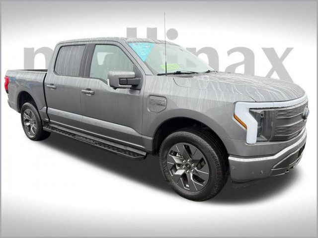2023 Ford F-150 Lightning Lariat's photo