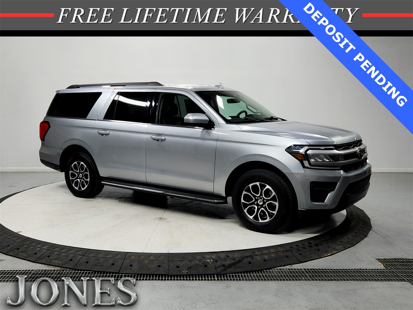 2023 Ford Expedition XLT's photo