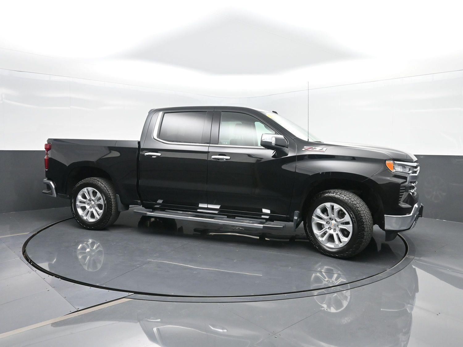 2024 Chevrolet Silverado 1500 LTZ photo 3