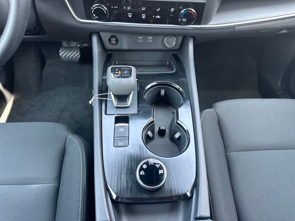 2026 Nissan Rogue S photo 23