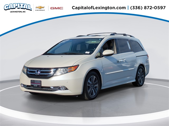 2016 Honda Odyssey Touring's photo