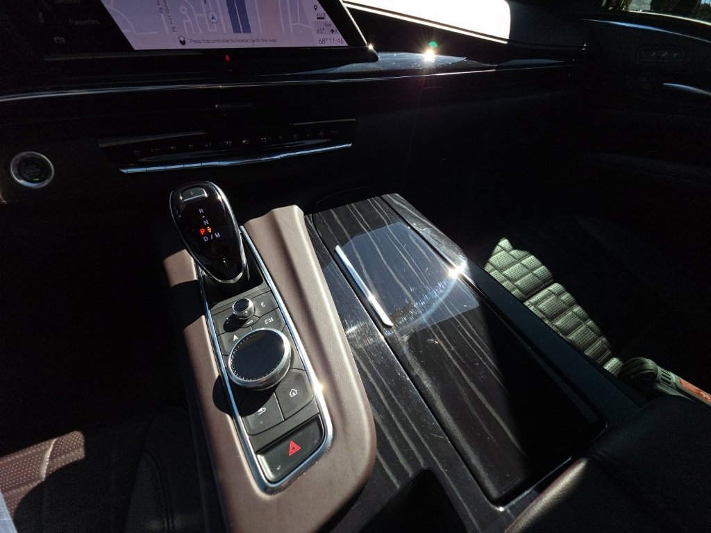 2024 Cadillac Escalade V-Series photo 35
