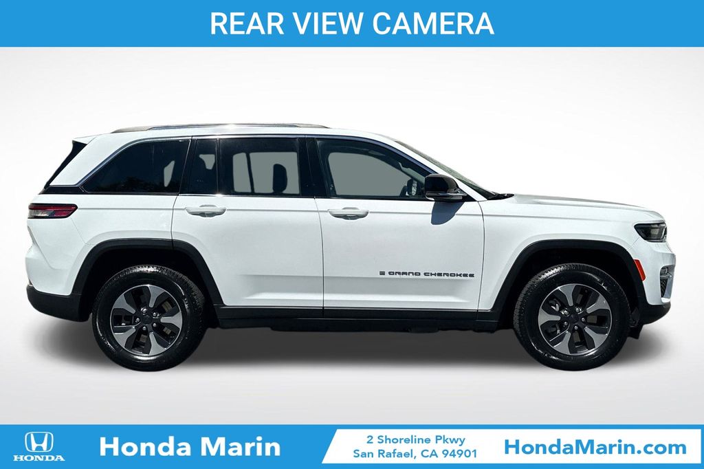 2023 Jeep Cherokee 4xe photo 2
