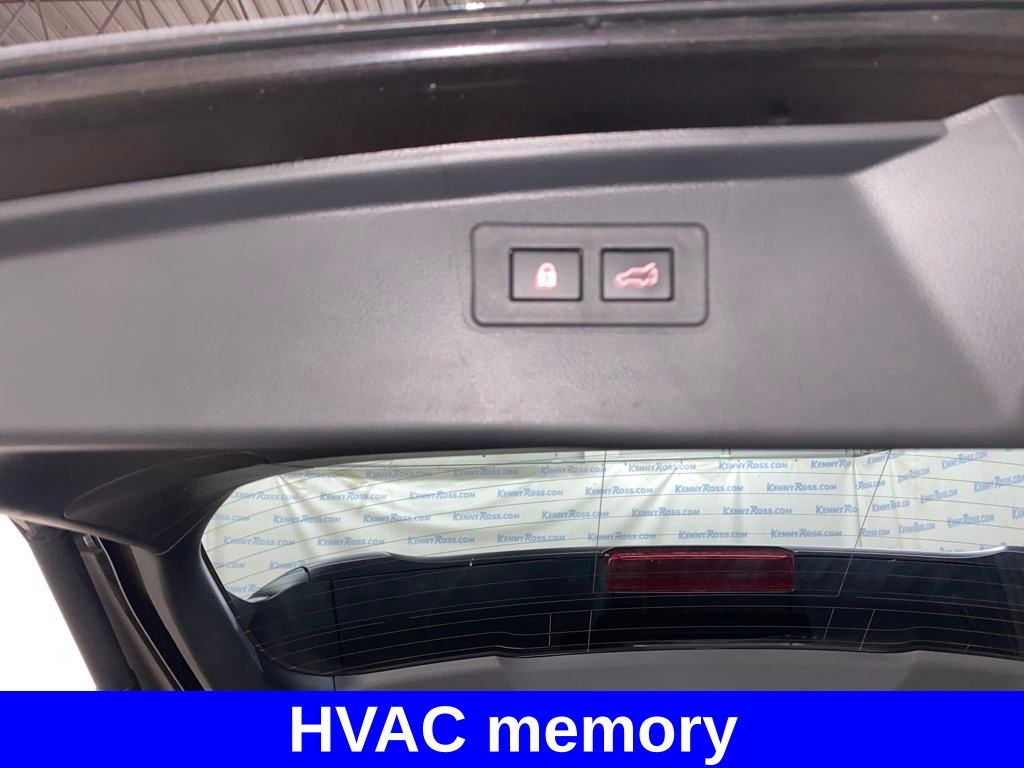 2021 Subaru Outback Touring photo 11