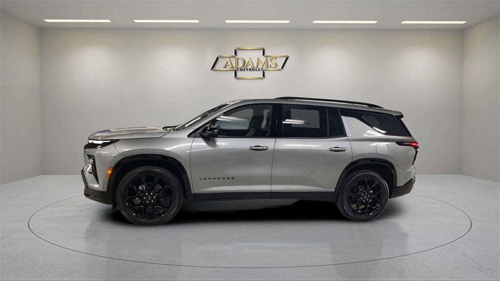 2026 Chevrolet Traverse RS photo 2