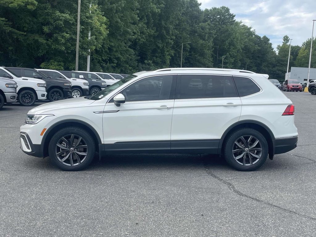 2023 Volkswagen Tiguan SE photo 4