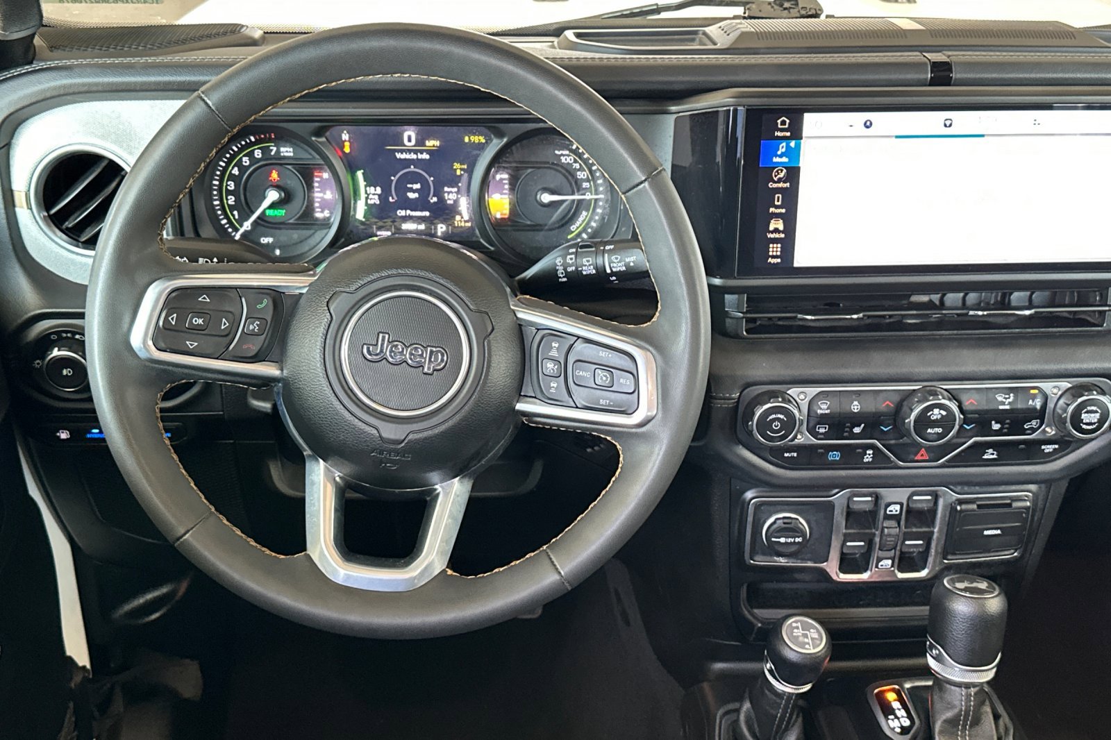 2024 Jeep Wrangler Sahara 4xe photo 14