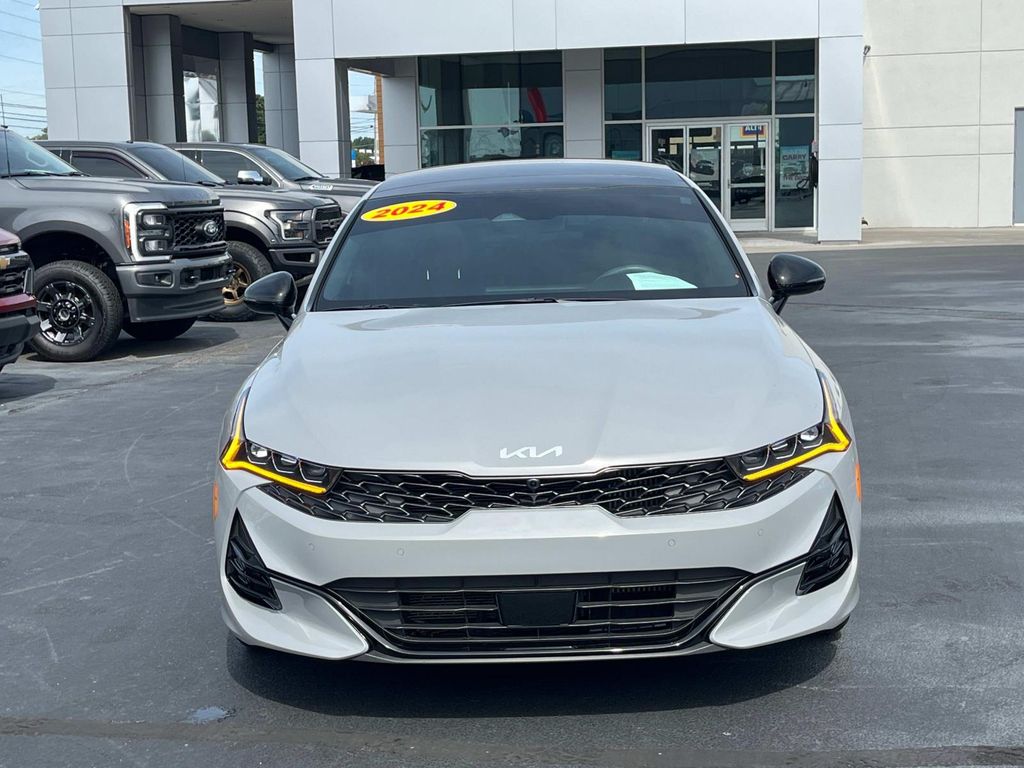 2024 Kia K5 GT photo 2