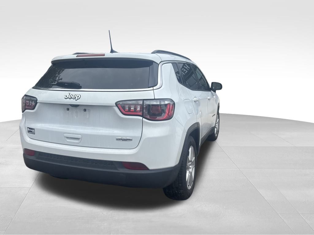 2022 Jeep Compass Latitude photo 16