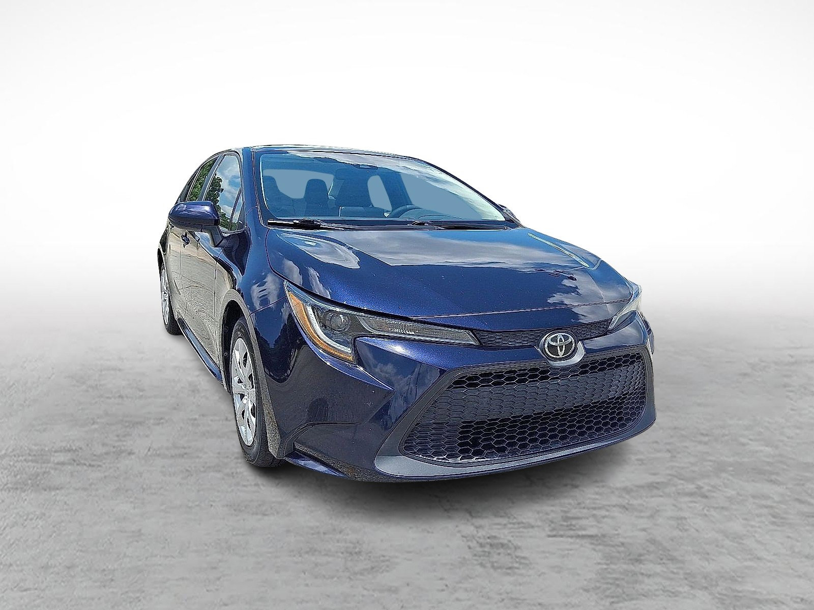 2020 Toyota Corolla LE photo 2
