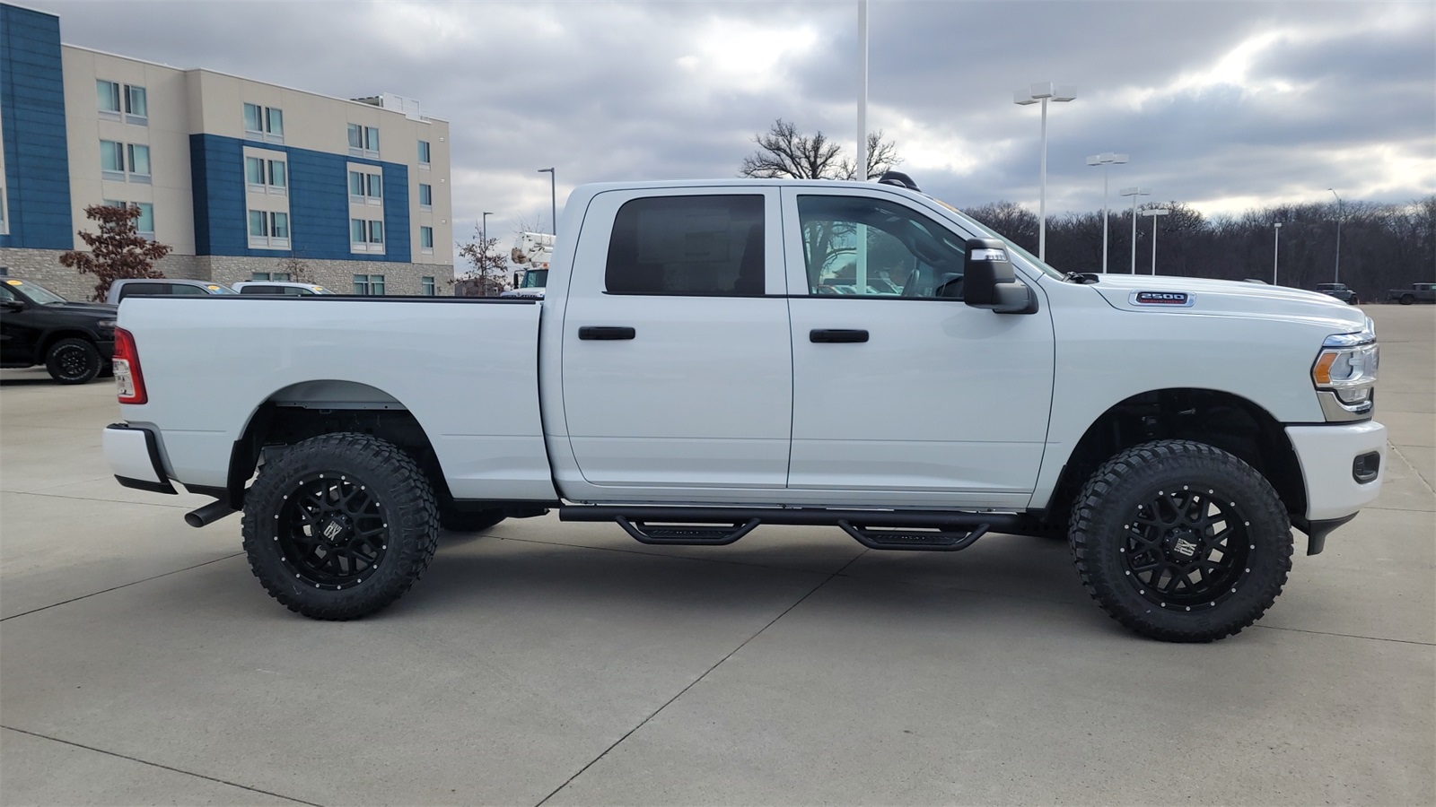 2024 Ram 2500 Tradesman photo 2