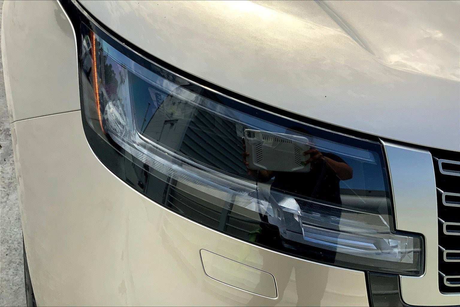 2022 Land Rover Range Rover SE photo 26