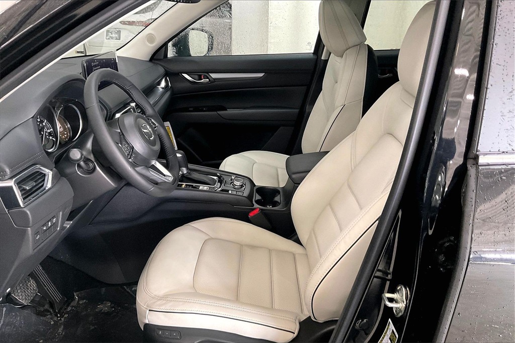 2025 MAZDA CX-5 - Image 8