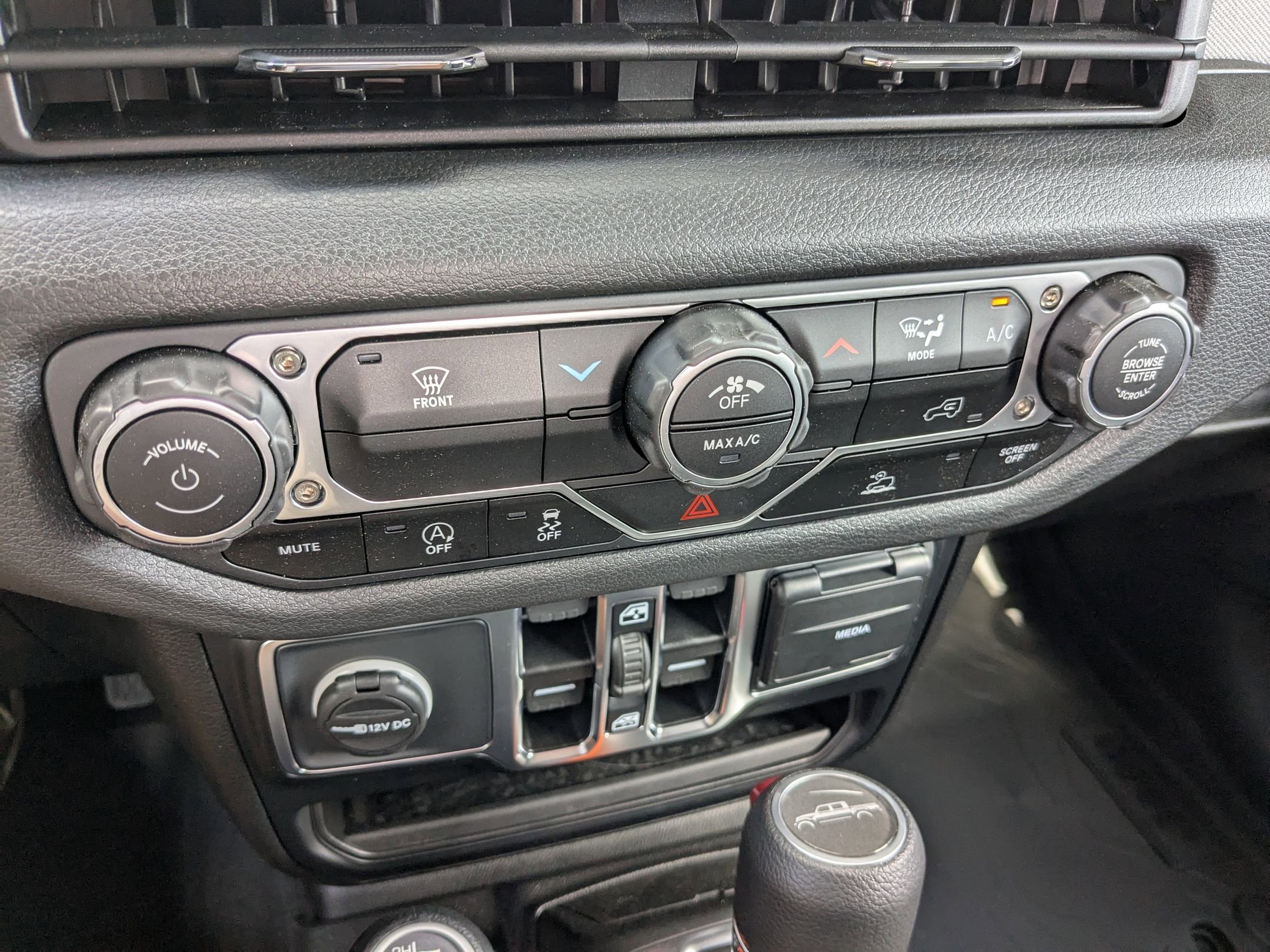 2025 Jeep Gladiator Sport photo 19