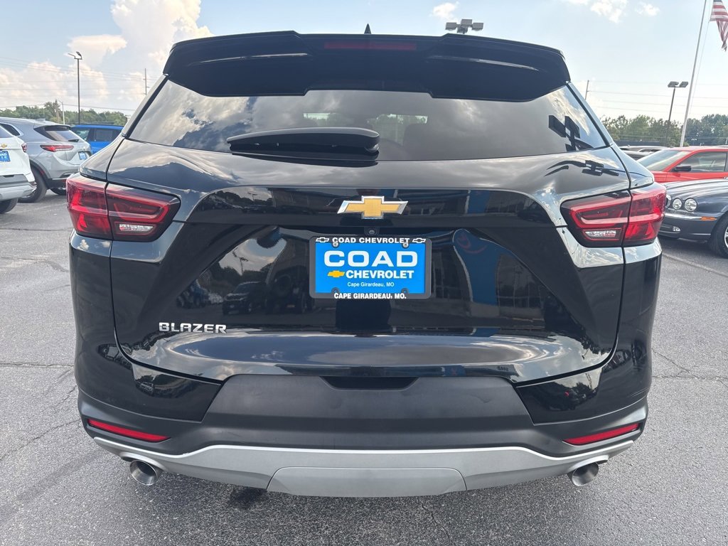 2023 Chevrolet Blazer 2LT photo 3