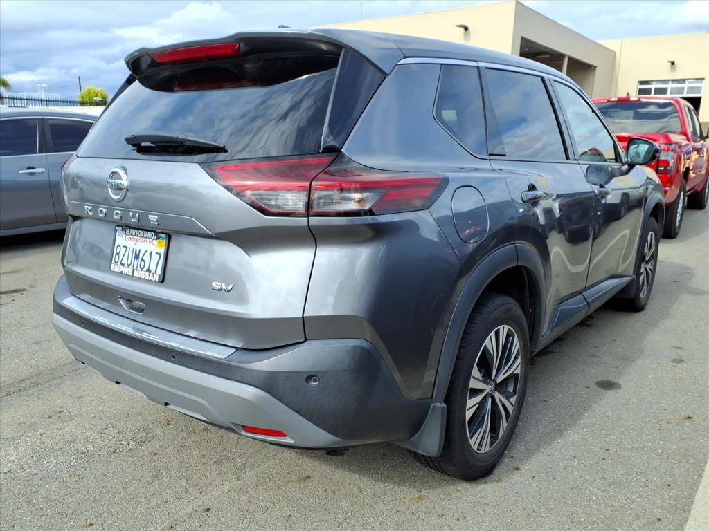 2021 Nissan Rogue SV photo 3