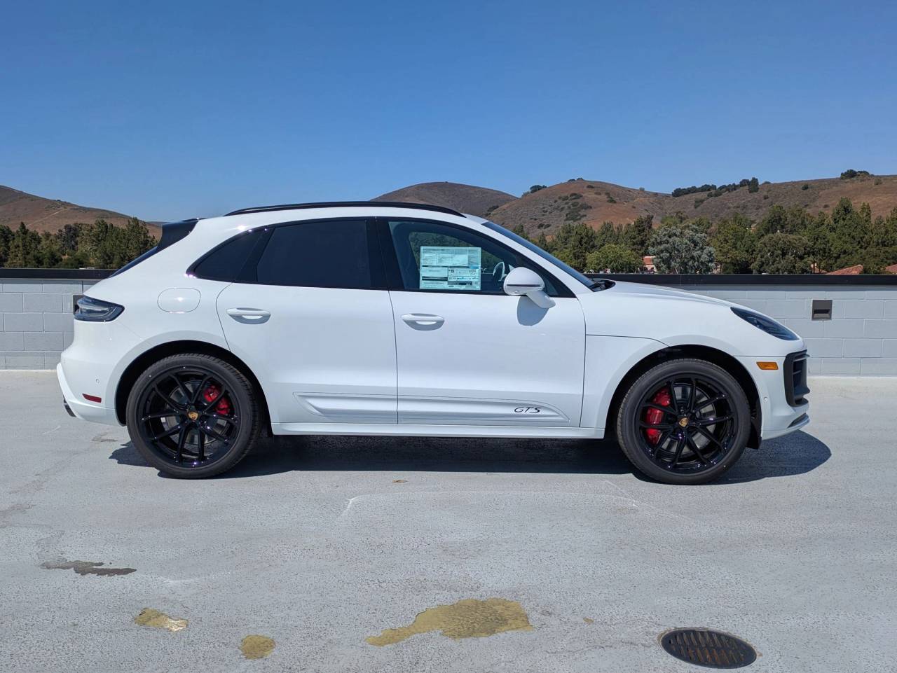 2025 Porsche Macan GTS photo 5