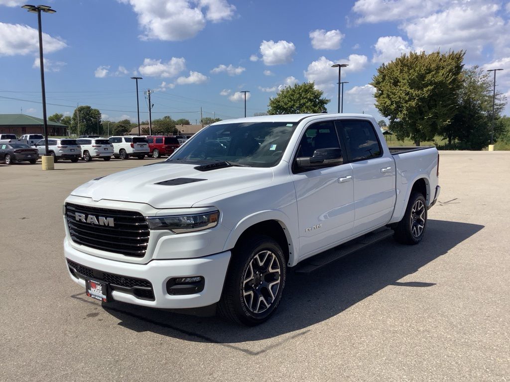 2025 Ram 1500 Laramie photo 3