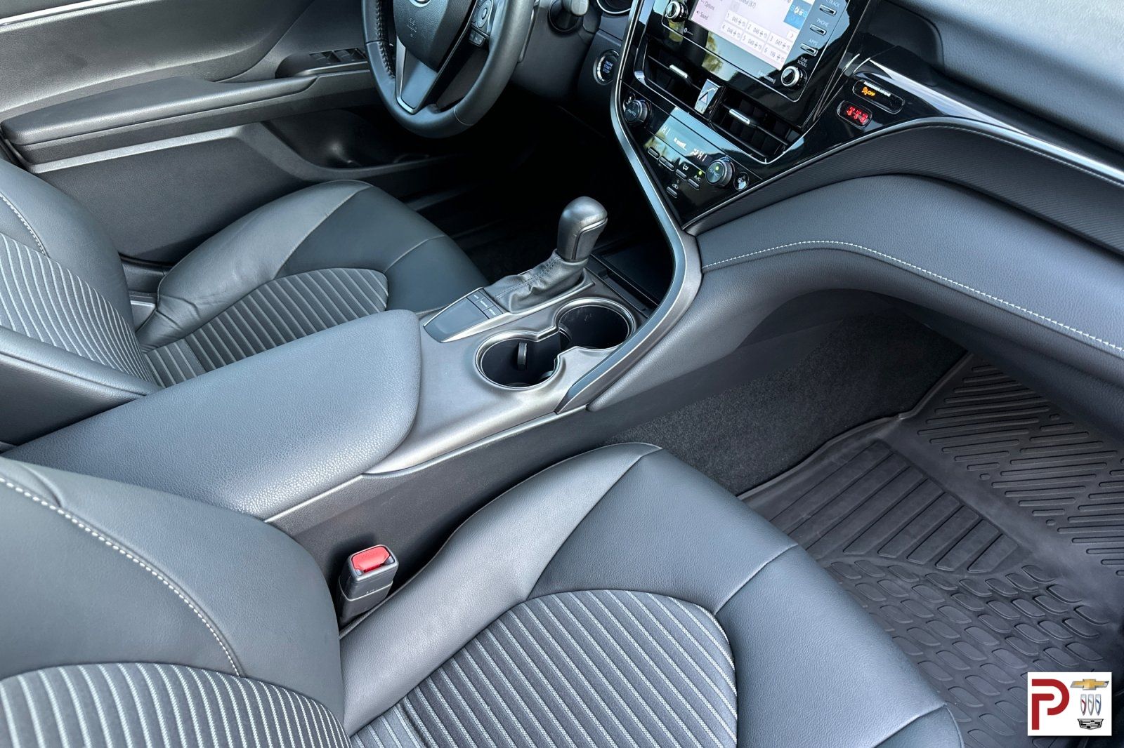 2024 Toyota Camry SE photo 16