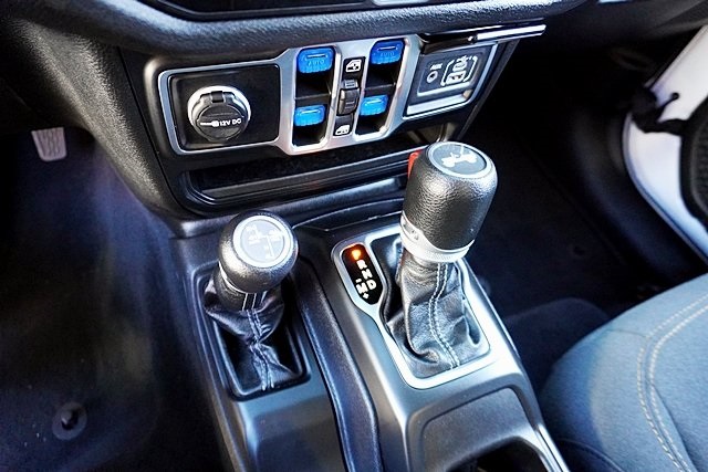 Used 2024 White Jeep Sport S 4xe image 31