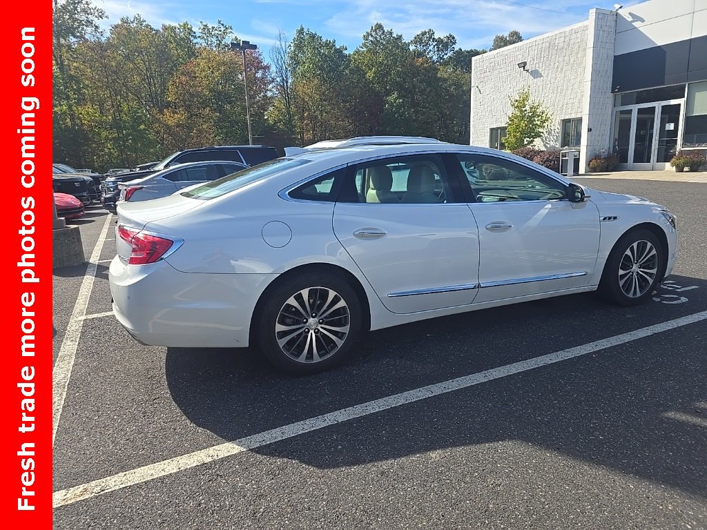 2017 Buick LaCrosse Premium photo 3