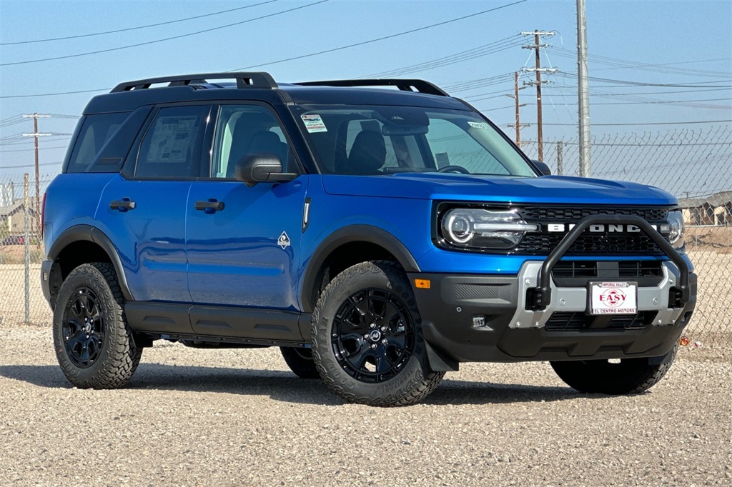 2025 Ford Bronco Sport Outer Banks photo 2