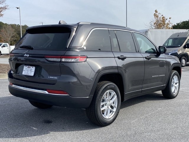 2025 Jeep Grand Cherokee Laredo X photo 3