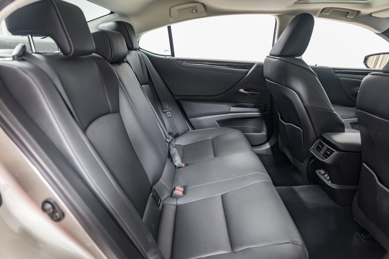 2021 Lexus ES 250 photo 31