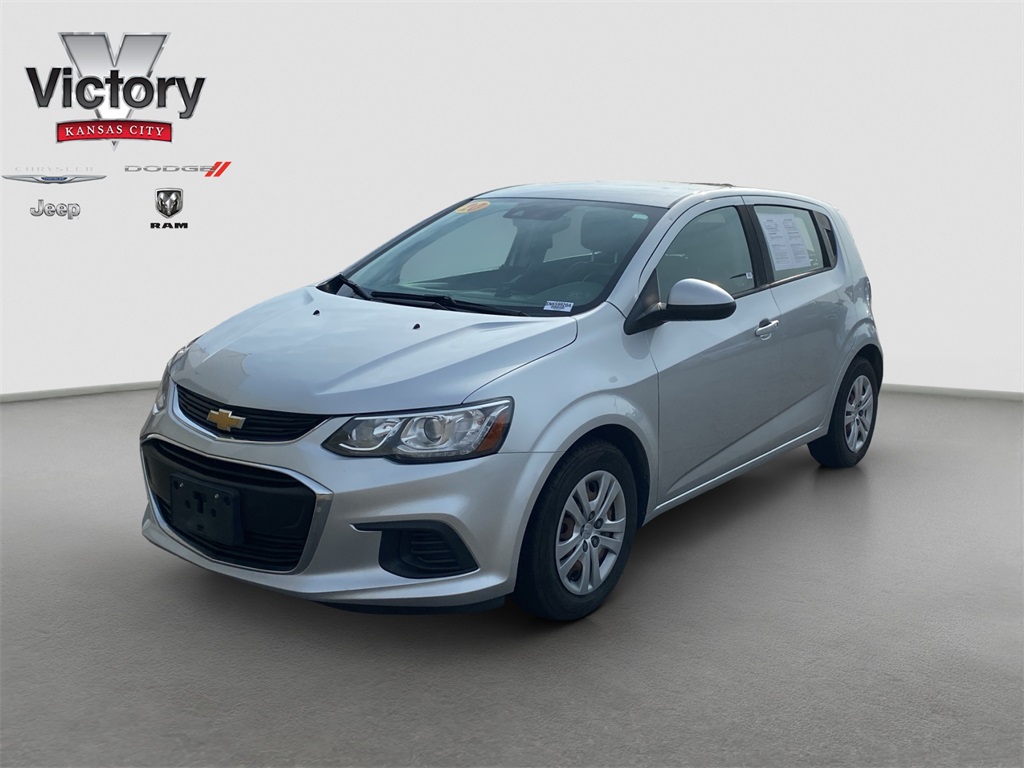 2020 Chevrolet Sonic LT photo 3