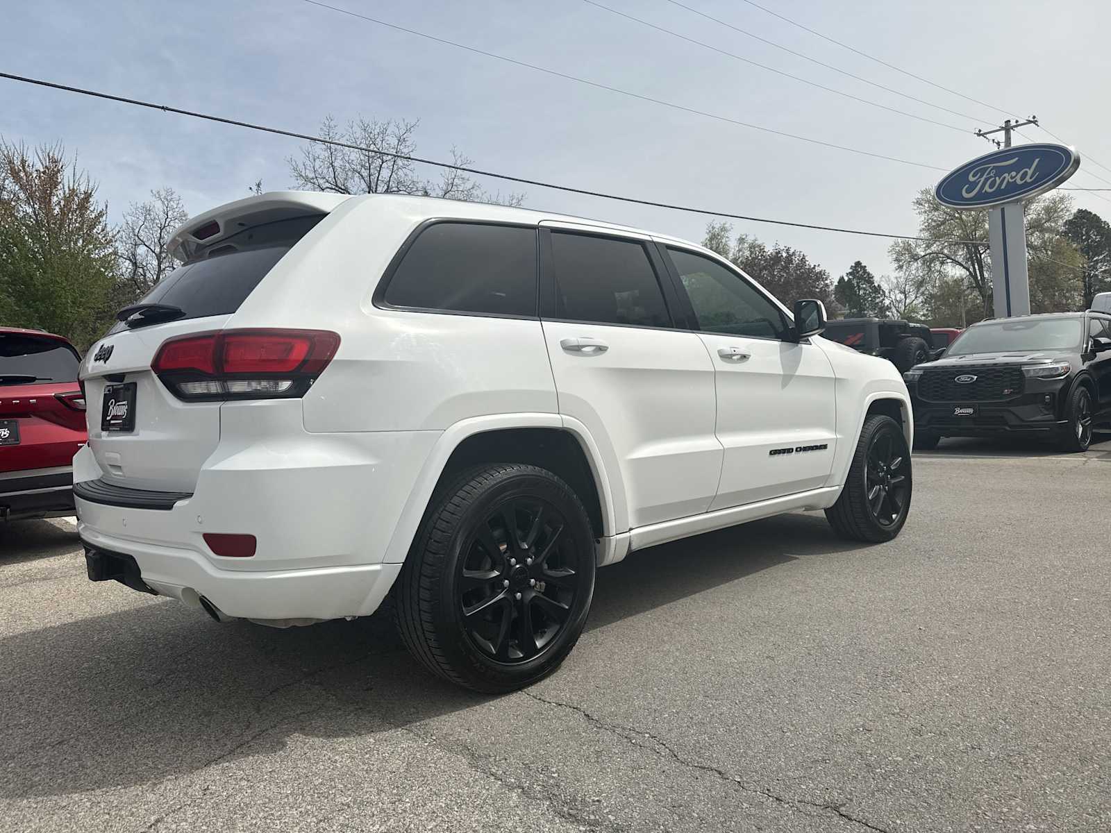 2021 Jeep Grand Cherokee Laredo X photo 4