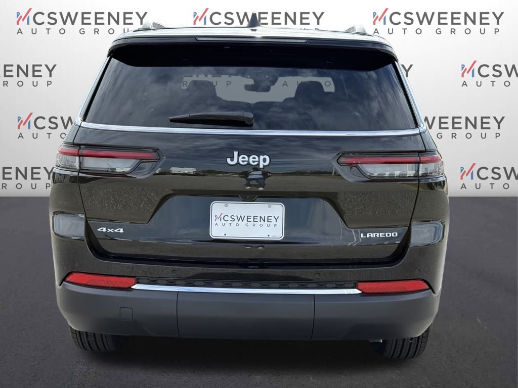 2025 Jeep Grand Cherokee Laredo photo 4