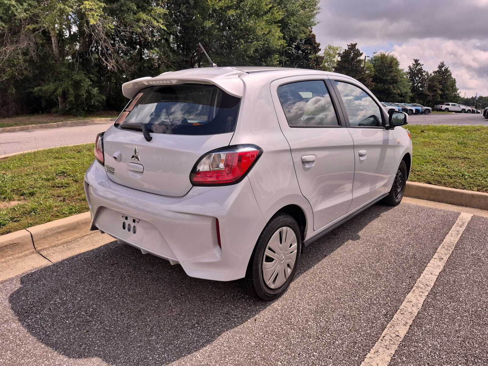 2024 Mitsubishi Mirage ES photo 2