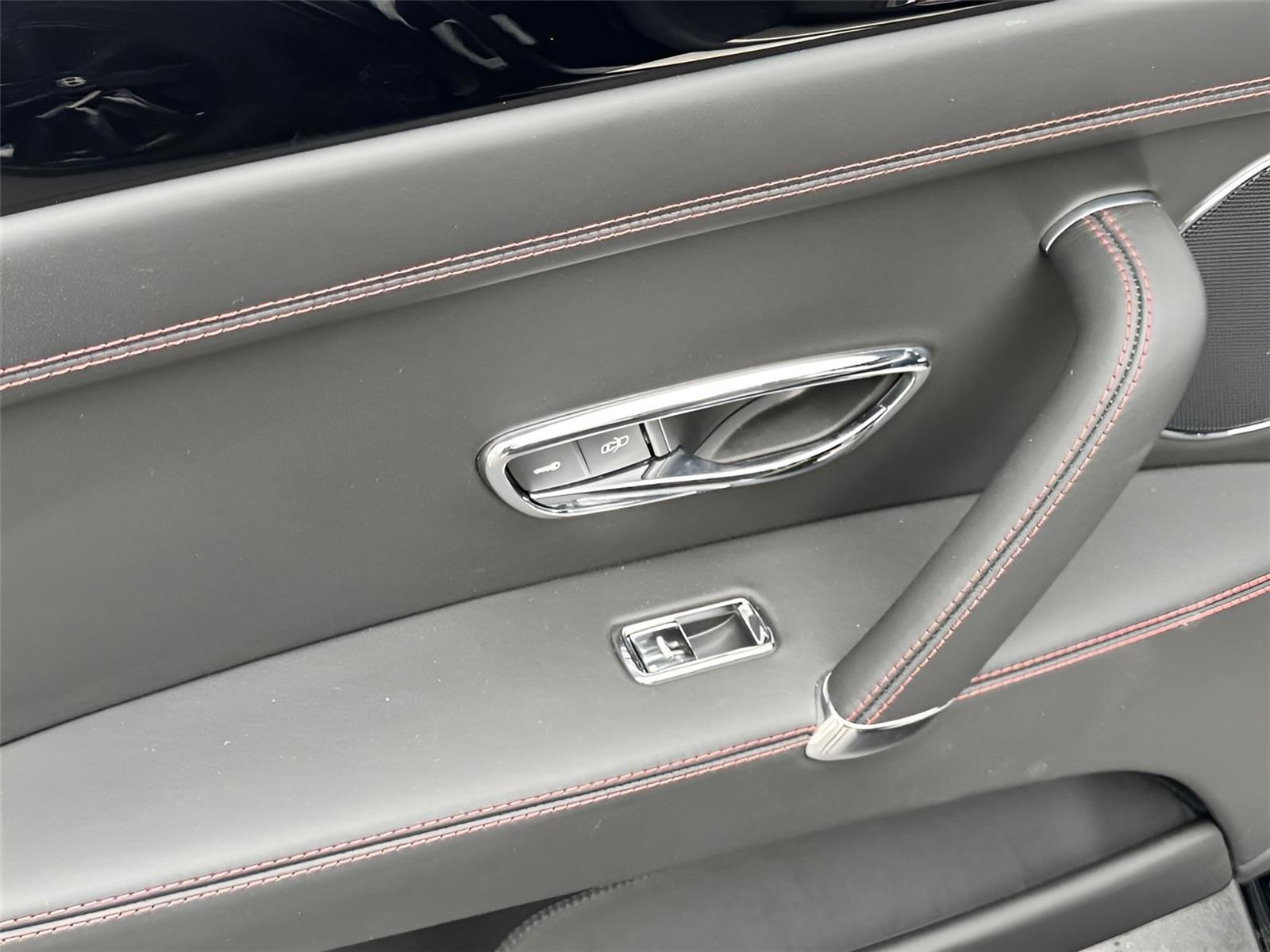 2018 Bentley Flying Spur V8 S photo 28