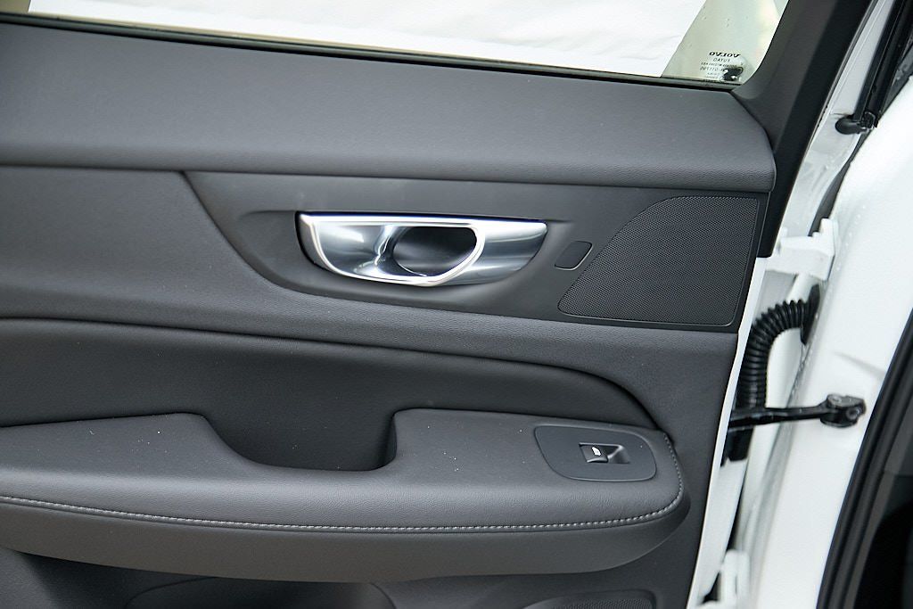 2026 VOLVO V60CC - Image 19