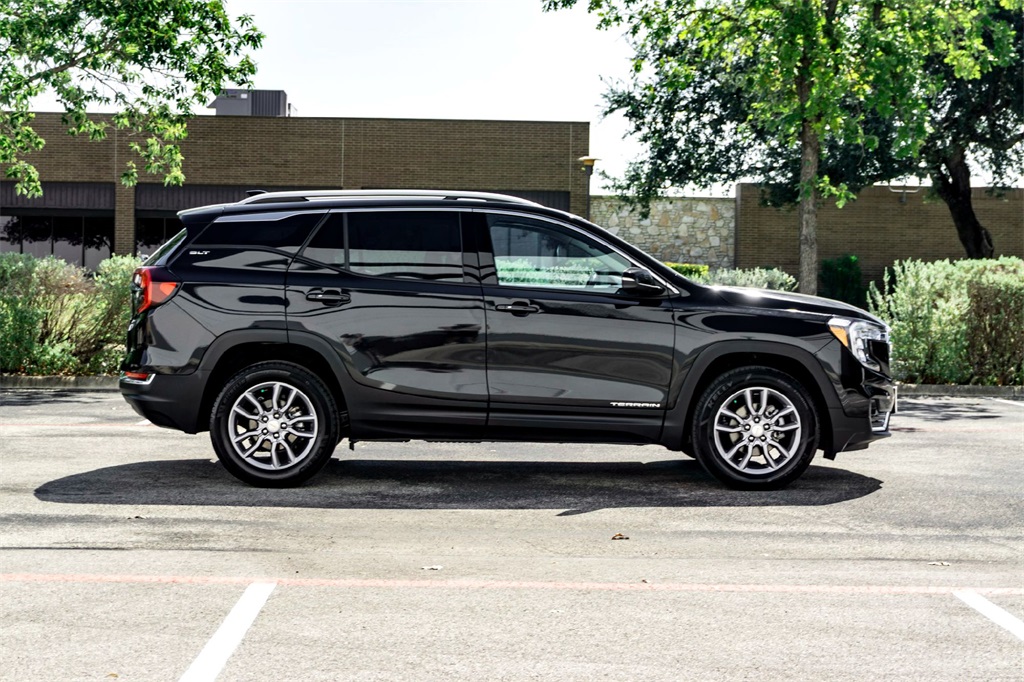 2024 Gmc Terrain SLT photo 4