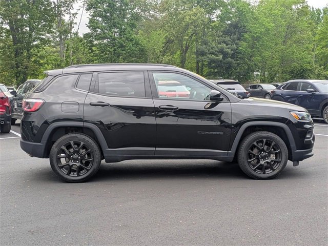 Used 2022 Jeep Compass Altitude with VIN 3C4NJDBB6NT175775 for sale in Hamden, CT