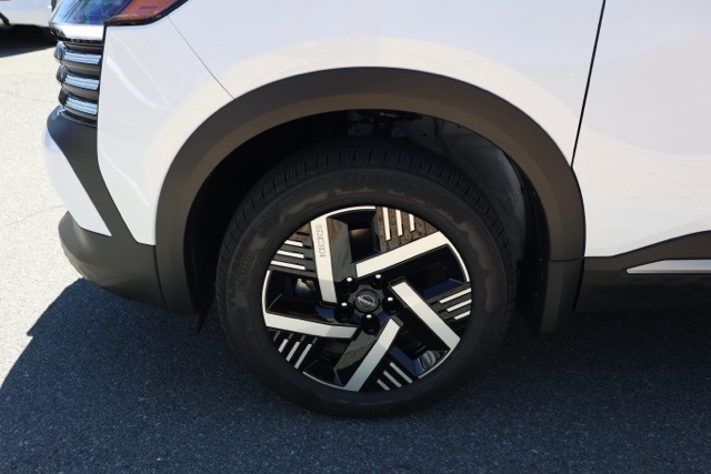 2026 Nissan Kicks SV photo 8