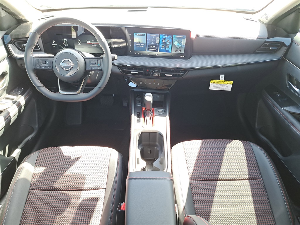2026 Nissan Kicks SR photo 14